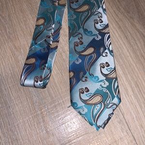 Blue paisley print formal tie